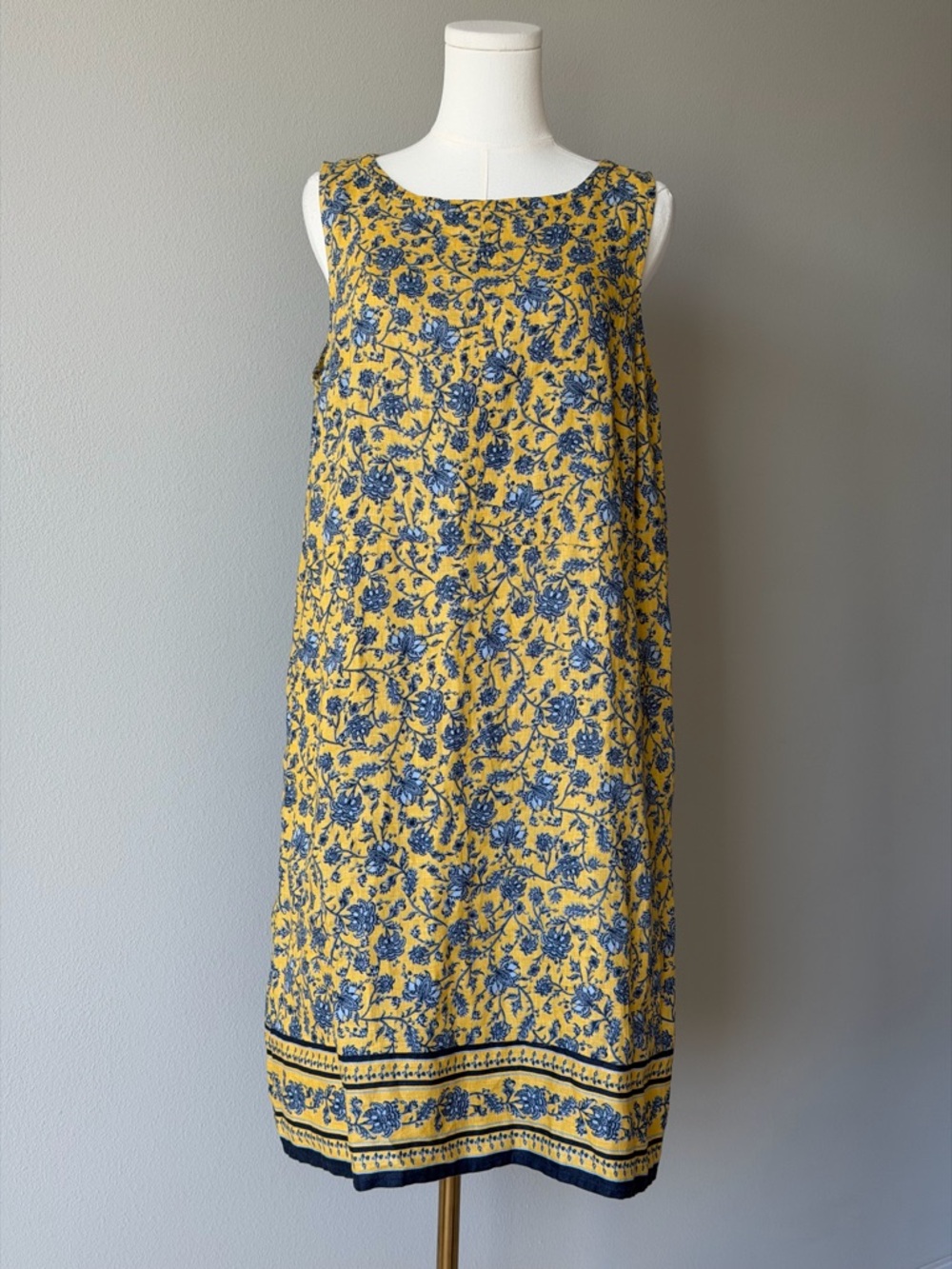 J. Jill Love Linen Yellow Floral Mini/Knee Length Sleeveless Dress - M